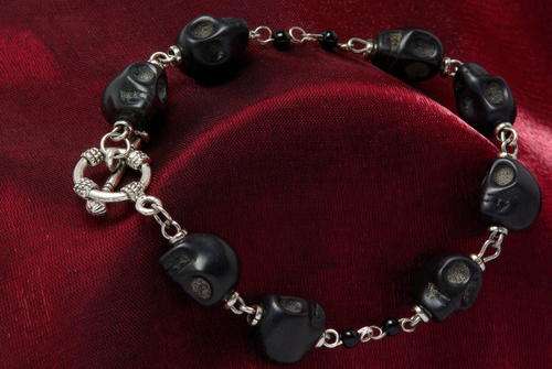 Aged Black Howlite Stone Skull, Black Glass Beads and Silver Alloy Bracelet