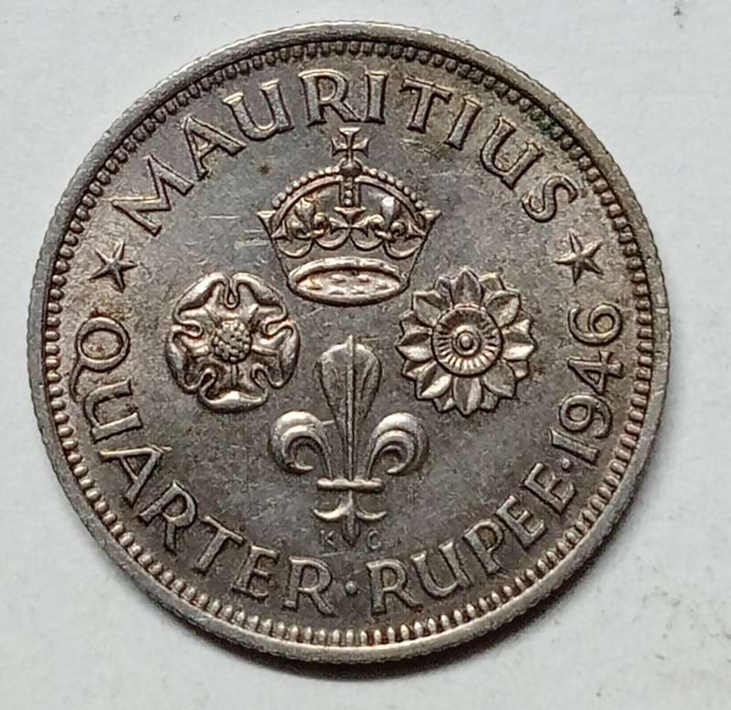 SCARES!!! 1946 MAURITIUS SILVER QUARTER RUPEE