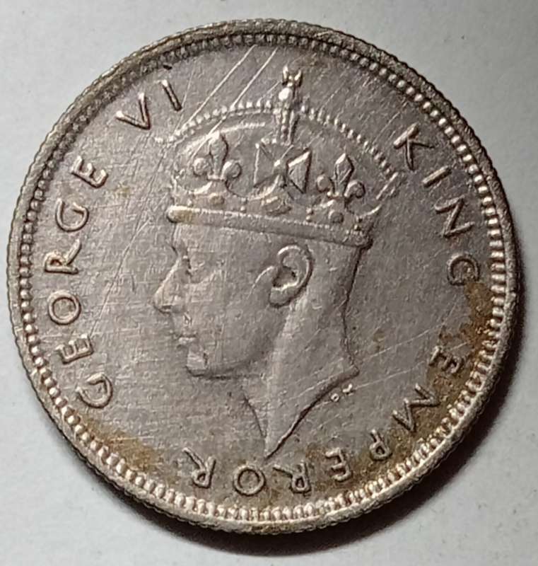 SCARES!!! 1946 MAURITIUS SILVER QUARTER RUPEE