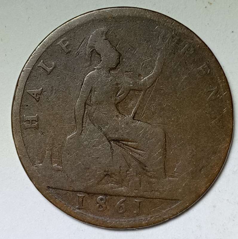 1800 Collection of Great Britian pennies and half pennies -(1880, 1900,1861 + 1913)