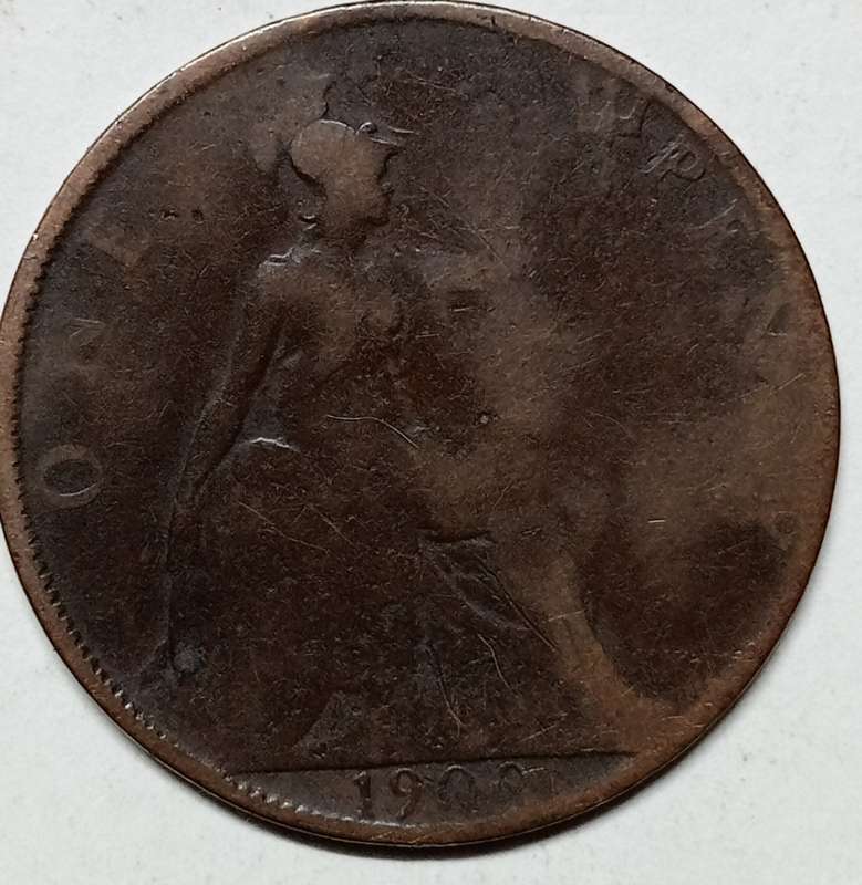 1800 Collection of Great Britian pennies and half pennies -(1880, 1900,1861 + 1913)