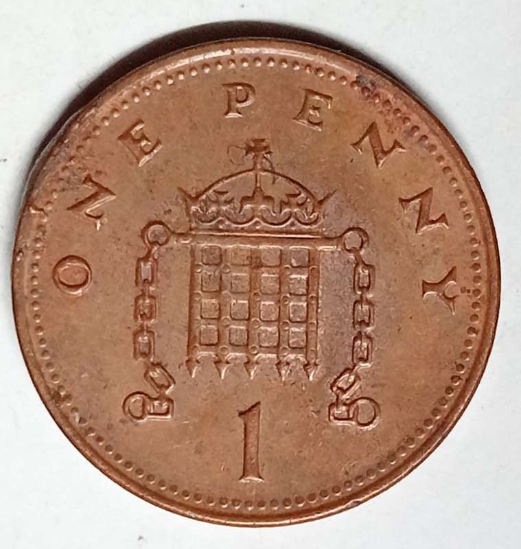 2006 GREAT BRITAIN  1 PENNY / NEW PENCE (with severe errors extra metal eroded)