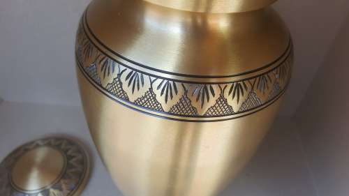 Stunning! Dignified Cremation Urn