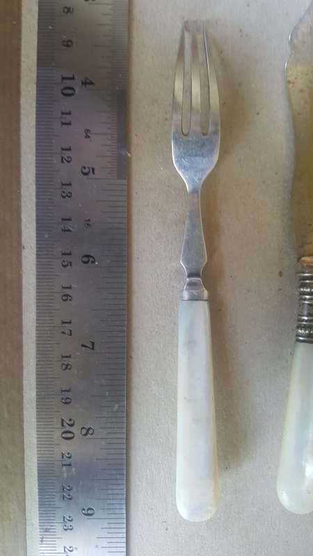 Vintage - Set Of 3 Mixed Pearlescent Handled Cutlery