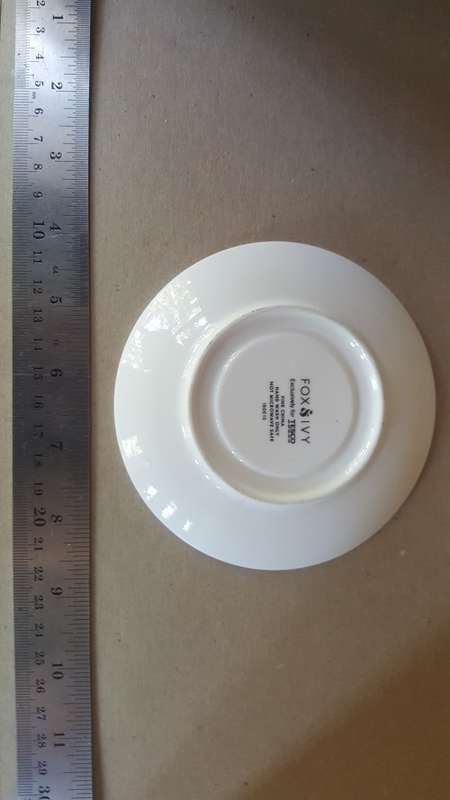 FINE CHINA - FOX & IVY - Gold Saucer / Pin Dish