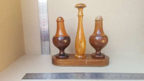 Vintage! Wooden Salt And Pepper Shaker Set With Stand