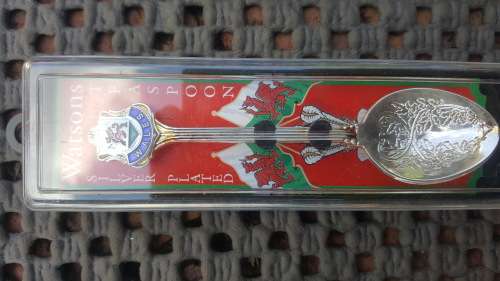 Lot Of Souvenir Spoons!  4 Silver Plated Spoons In Their Cases