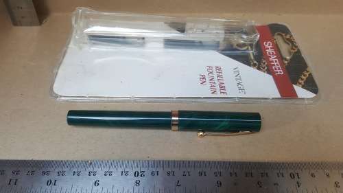 Sheaffer Vintage - No Nonsense - Fountain Pen.