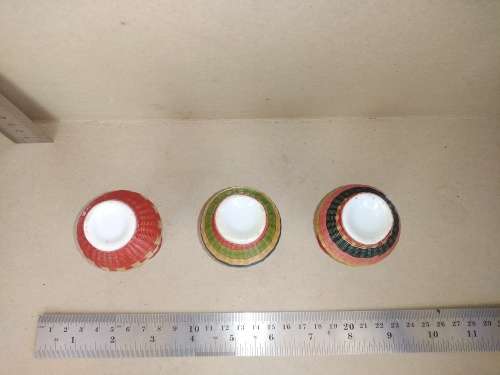 Set Of 3 - Small Ceramic Urns - Finished In Colorful Basket Weave