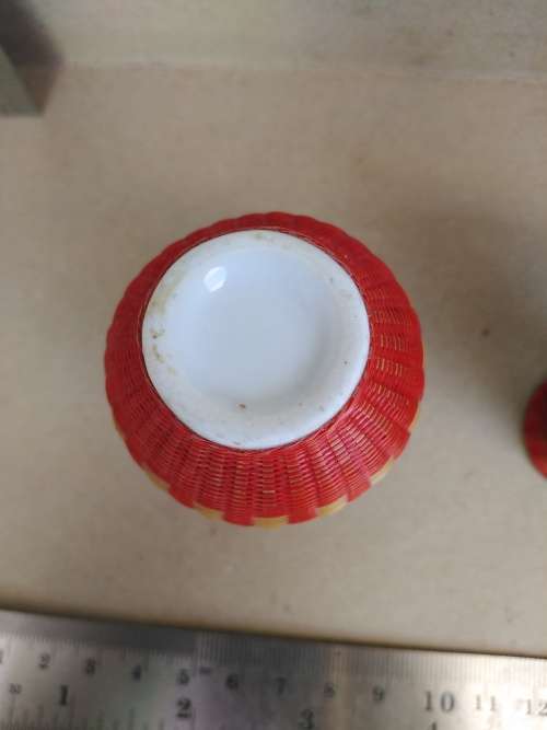 Set Of 3 - Small Ceramic Urns - Finished In Colorful Basket Weave