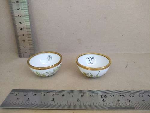 Vintage! Pair Of Handpainted Enamel Eggs: Chinoiserie By Crummles And Co. - MADE IN ENGLAND