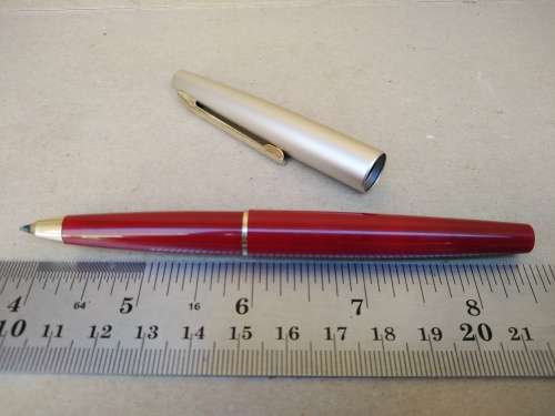Vintage! Mitsubishi UNI Pen ballpoint Pen with Cap - RARE