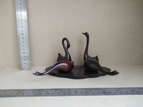 Vintage! - 5 Piece - Majestic  Ebony Wooden Swan Family - Hand Carved On Wooden Base
