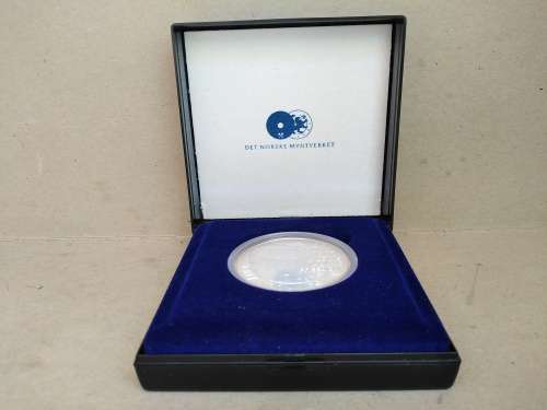 Norway Mint Mandela Silver 2/3oz Medallion Nobel Peace Prize Winner in original box