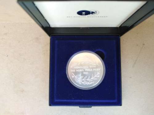 Norway Mint Mandela Silver 2/3oz Medallion Nobel Peace Prize Winner in original box