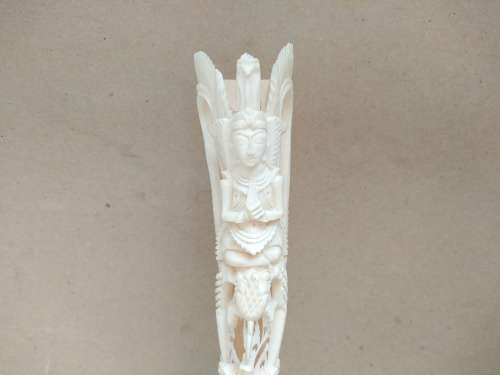 Vintage!  Indonesian -  Ornate Slim Hand Crafted Bone Carving Totem Deity Statue