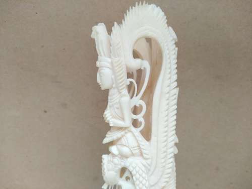 Vintage!  Indonesian -  Ornate Slim Hand Crafted Bone Carving Totem Deity Statue