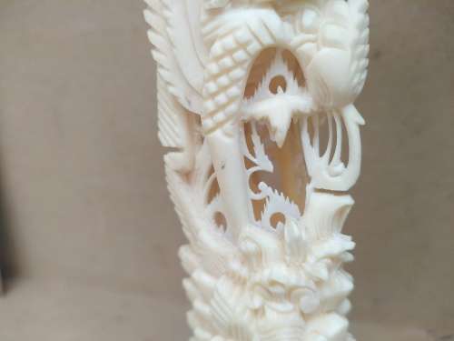 Vintage!  Indonesian -  Ornate Slim Hand Crafted Bone Carving Totem Deity Statue