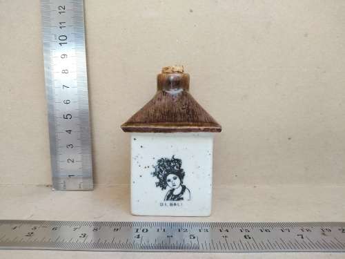 Vintage! EMPTY BALI MOON LIQUEUR BOTTLE For Garuda Airways, 50ml - Pagoda / Hut Shaped