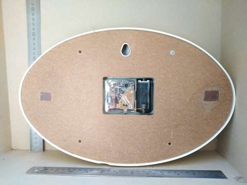 Vintage! Rhythm Transistor - White Oval Retro - Wall Clock