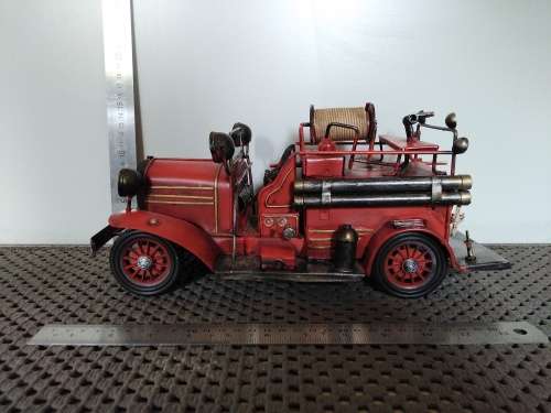 Vintage-Style Large Tin Metal Model Retro American Fire Truck