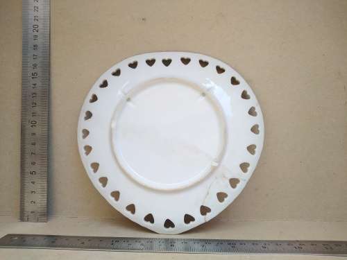 Vintage! Heart-Shaped Plate Heart Cutouts - Mother Mary And Baby Jesus (Repaired)