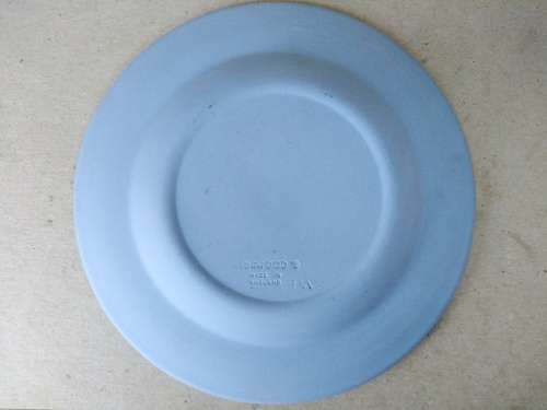 Vintage! Charles And Diana Royal Wedding - 1981 - Pair Of Wedgwood Blue Jasperware Plates (w/stands)