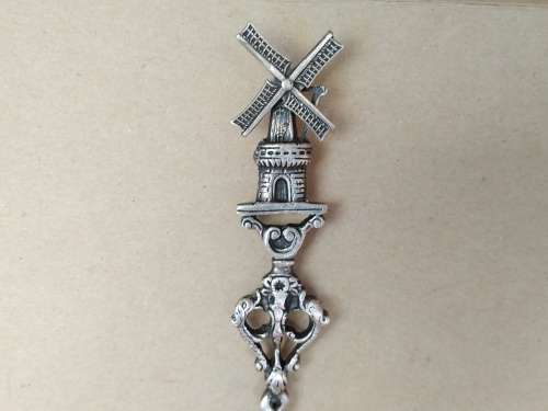 Vintage! - Dutch Set - Scenic Repousse - Silver Plated - Windmill - Sugar Spoon And Cake Lifter
