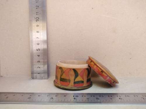 Vintage! Small Round - Turned Wooden - Trinket Box