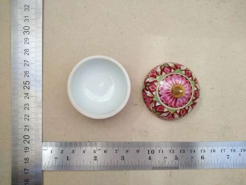 Vintage! Hand Painted Floral And Gold Trim Porcelain Trinket Dish With Lid