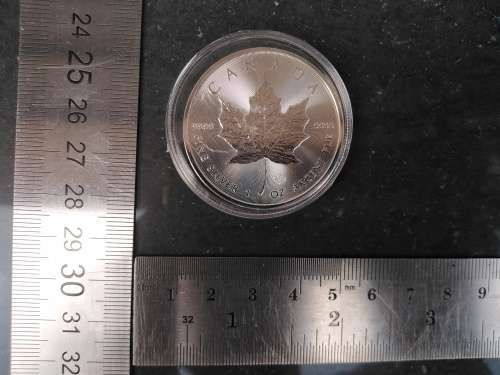 .999 Fine Silver - 1 Oz - 2020 - Canadian Silver Maple - in capsule