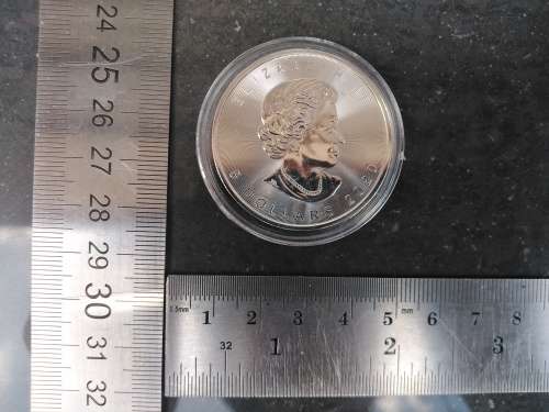 .999 Fine Silver - 1 Oz - 2020 - Canadian Silver Maple - in capsule
