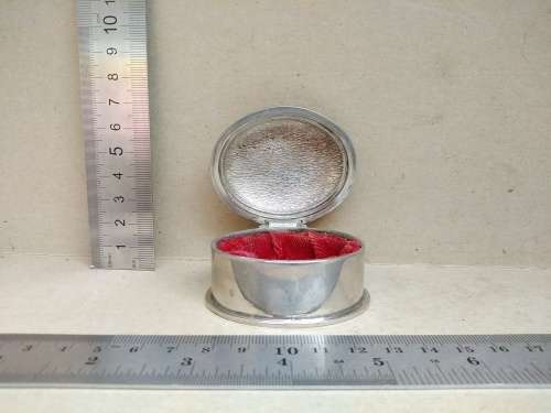 Vintage! Silver Plated - Oval Hinged - Trinket / Keepsake / Pill Box