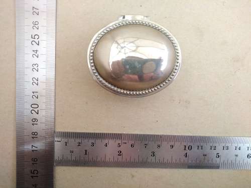 Vintage! Silver Plated - Oval Hinged - Trinket / Keepsake / Pill Box