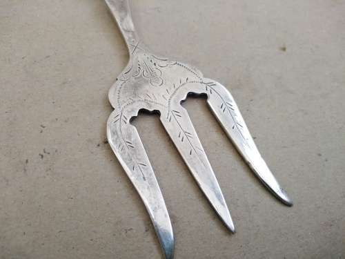 Antique! Kay & Co. - Worchester - Horn Handled Silver Plated - Victorian Bread Fork