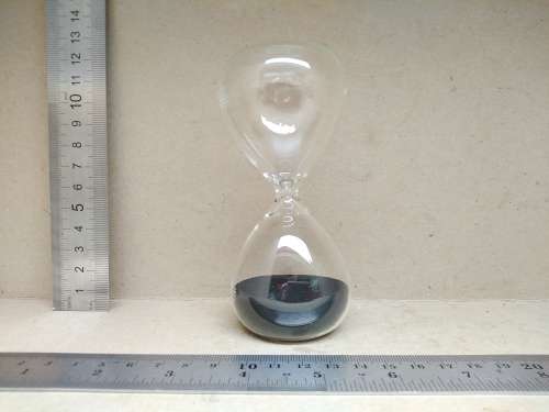 Stunning! African Pride - 5 Minute Black Sand Hourglass - 11.5cm