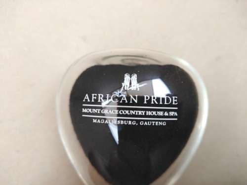 Stunning! African Pride - 5 Minute Black Sand Hourglass - 11.5cm