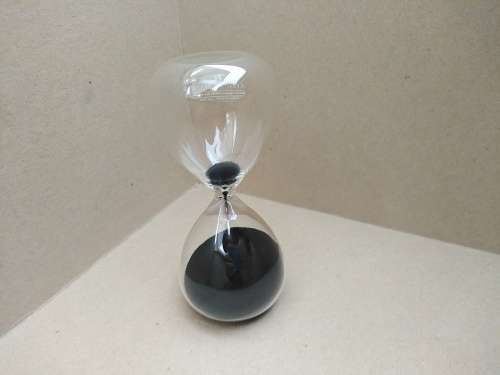 Stunning! African Pride - 5 Minute Black Sand Hourglass - 11.5cm