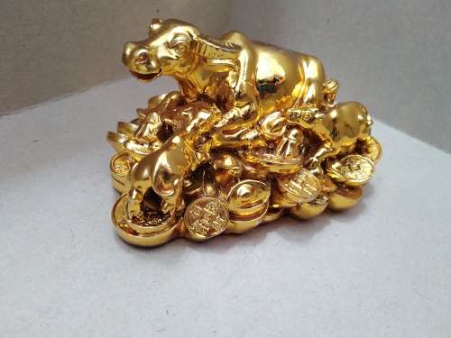 Feng Shui - Golden Wish Cow / Ox With Calves - On Lucky Coins And Ingots