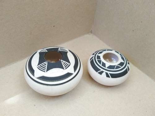 Vintage! Studio Art Pottery - White And Black Etched - Pair Of Small Vessels