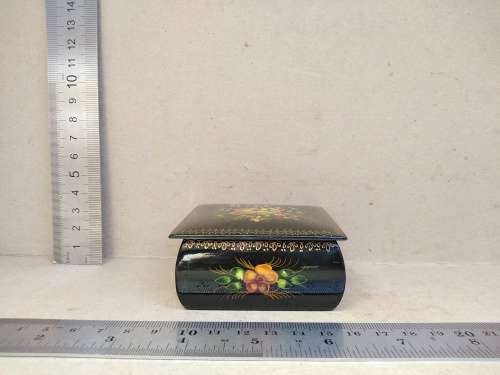Vintage! Russian Fedoskino Black Lacquered Trinket Box