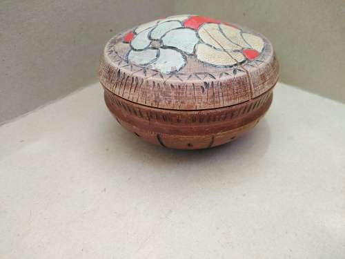 Vintage! Hand Carved - Round Floral - Trinket Box With Lid