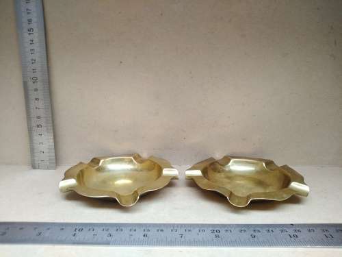 Vintage! Pair Of Brass Stackable Ashtrays With Scalloped Edges