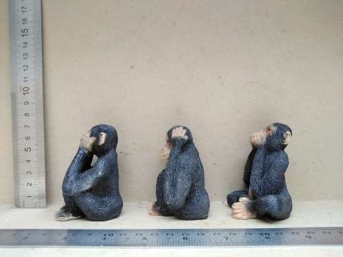 Vintage! Figurine Set Of The Three Wise Monkeys