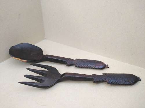 Africana! - Ebony - Set Of Wooden Salad Servers - Fish Handles 2