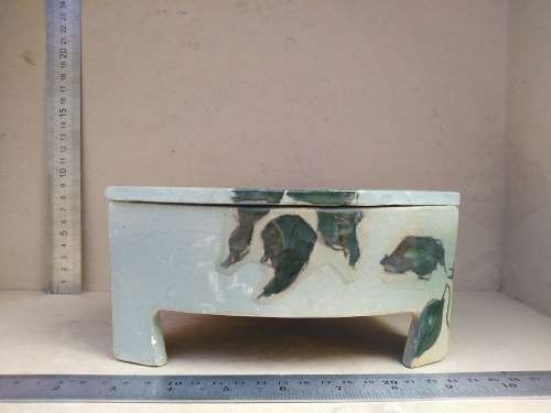Vintage! EM - Studio Pottery - Hand Painted - Partially Glazed - Triangular Trinket/Jewelry Box