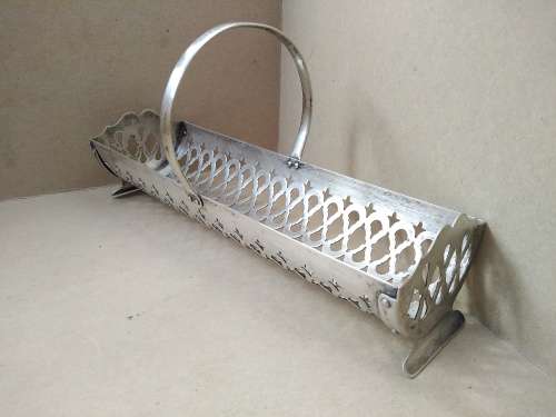 Vintage! Yeoman Plate - England - Silver Plated -  Bread Basket Circa 1950`s -1960`s