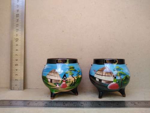 Vintage! Ceramic Mini Three Legged  African Potjie Pot Themed Ornaments