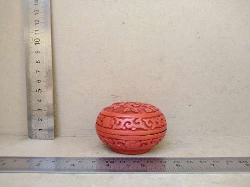 Vintage! Floral Carved Cinnabar And Black Lacquer Trinket Box