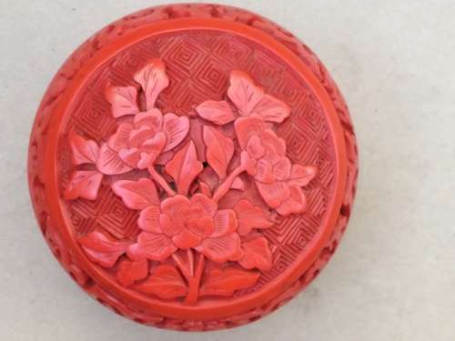 Vintage! Floral Carved Cinnabar And Black Lacquer Trinket Box